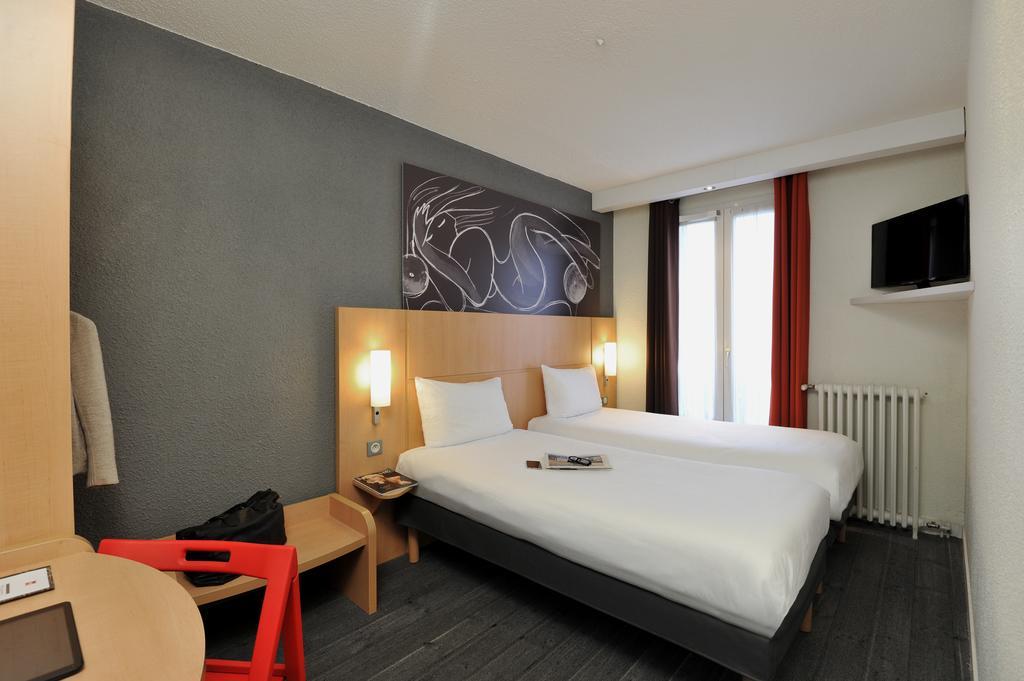 Hotel Ibis Paris Vaugirard Porte De Versailles Esterno foto